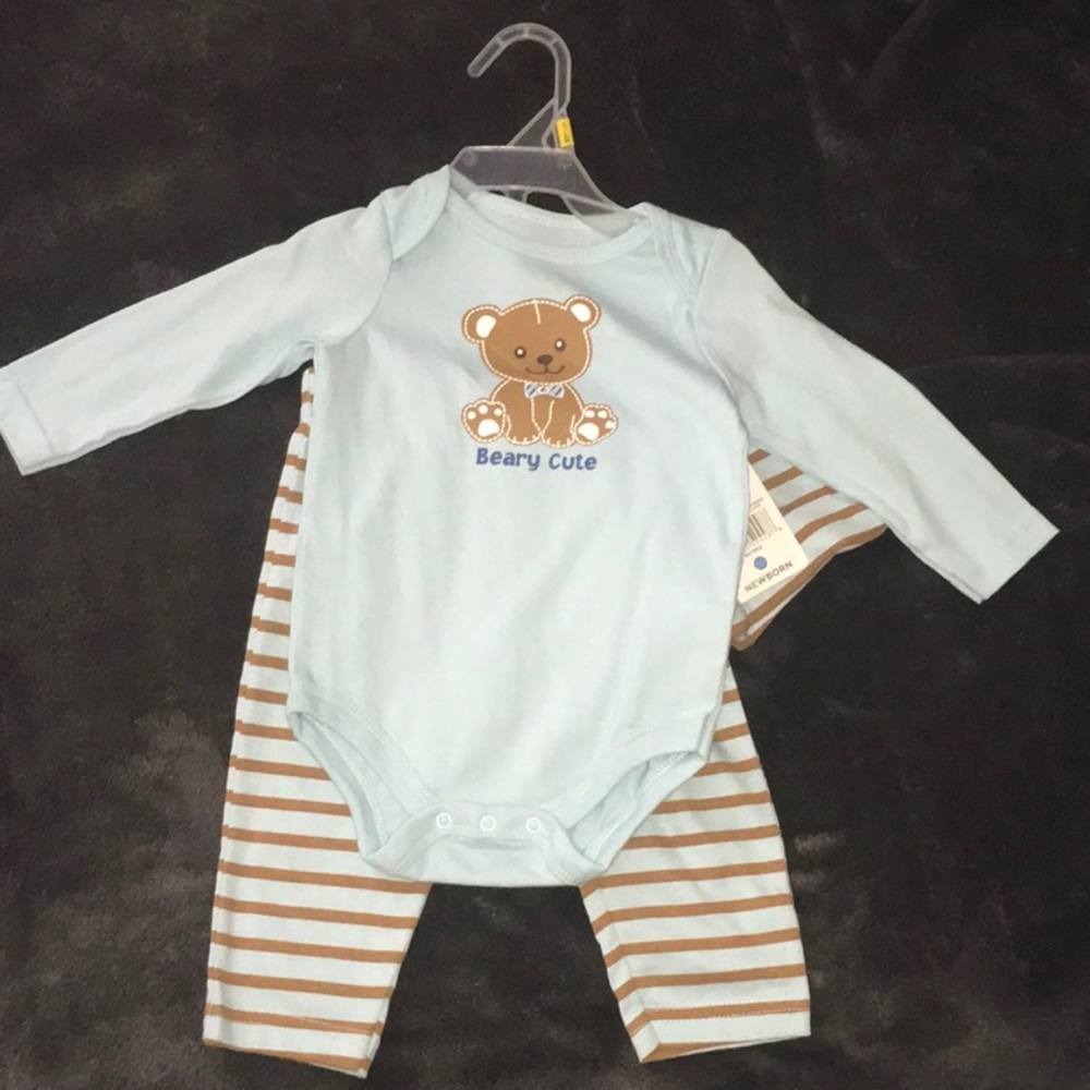 NEW Baby clothing set, with hat, pants and onesie